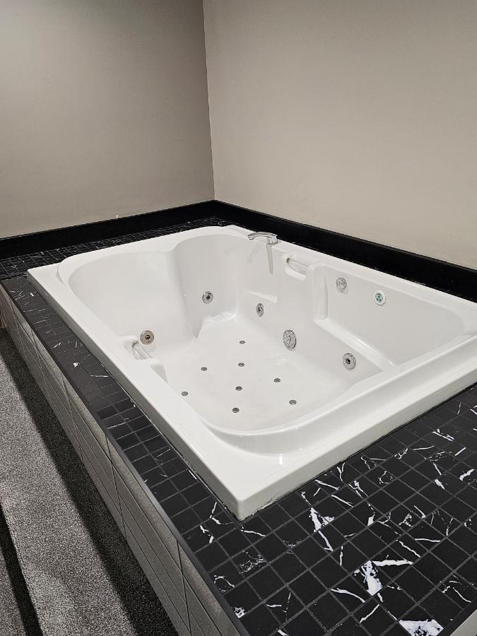Western Budget Motel #1 Leduc/Nisku Zewnętrze zdjęcie
